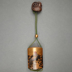 独角鹿西洋古董日本明治时期梶川签名黄杨木根付黑地金漆莳绘印笼