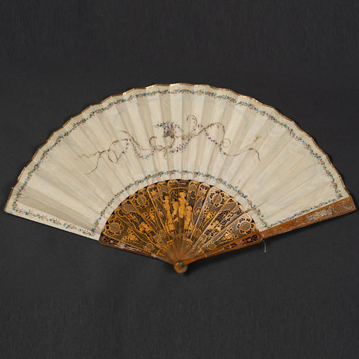 独角鹿西洋古董18世纪法国出品描金雕花手柄手绘纸面折扇 商品图4