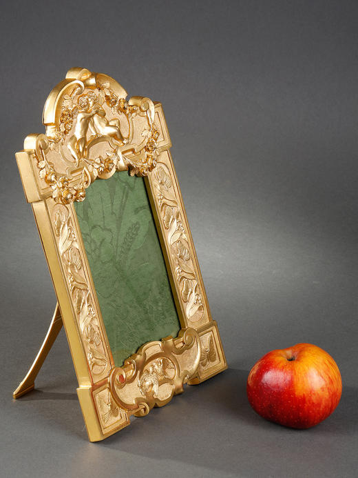 独角鹿西洋古董摆件法国新艺术时期铜鎏金修饰天使与自然方形相框 商品图1