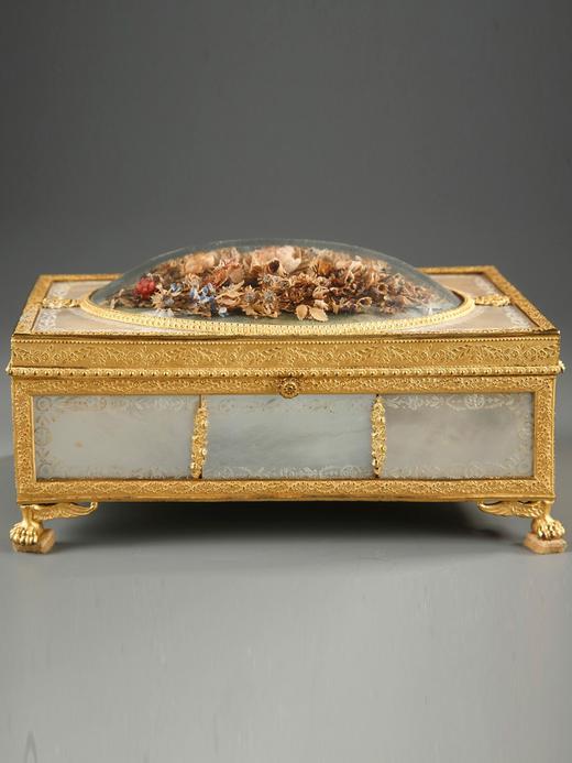 独角鹿西洋古董法国干花装饰盖顶铜鎏金精雕花叶纹母贝珍宝首饰盒 商品图2