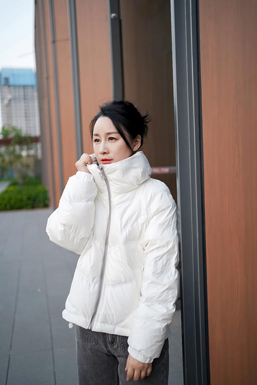 Laurel劳芮 御寒保暖短款鹅绒羽绒服LWL334L01600 商品图1