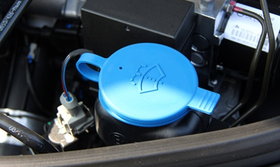 玻璃水可以用自来水兑洗洁精代替吗？