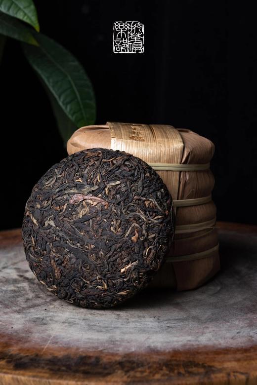 【挖茶】虎年普洱老树白茶·普洱老树红茶国家一级评茶师李云贵制·100g一饼 顺丰包邮 商品图4