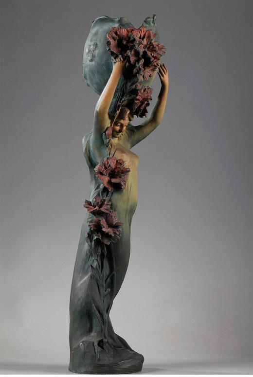 独角鹿西洋古董雕塑法国出品新艺术⻛格彩陶雕塑作品《少女与花》 商品图3