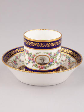 独角鹿西洋古董塞弗尔瓷器Le Guay手绘描金彩色花卉帝王蓝釉杯碟