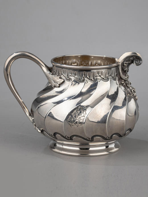 独角鹿西洋古董银匠工坊QUEILLE签名路易十五风纯银精雕茶具4件套 商品图1