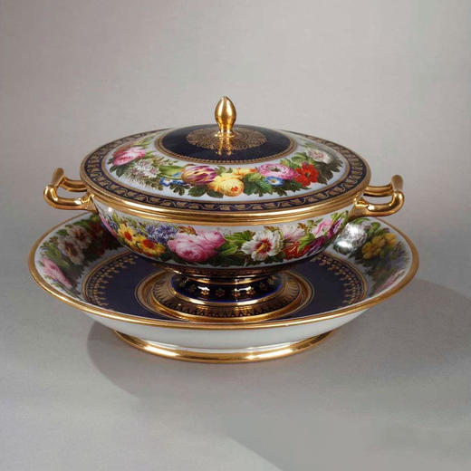 独角鹿西洋古董法国御窑塞弗尔瓷器手绘描金花卉主题瓷器杯碟套件 商品图0