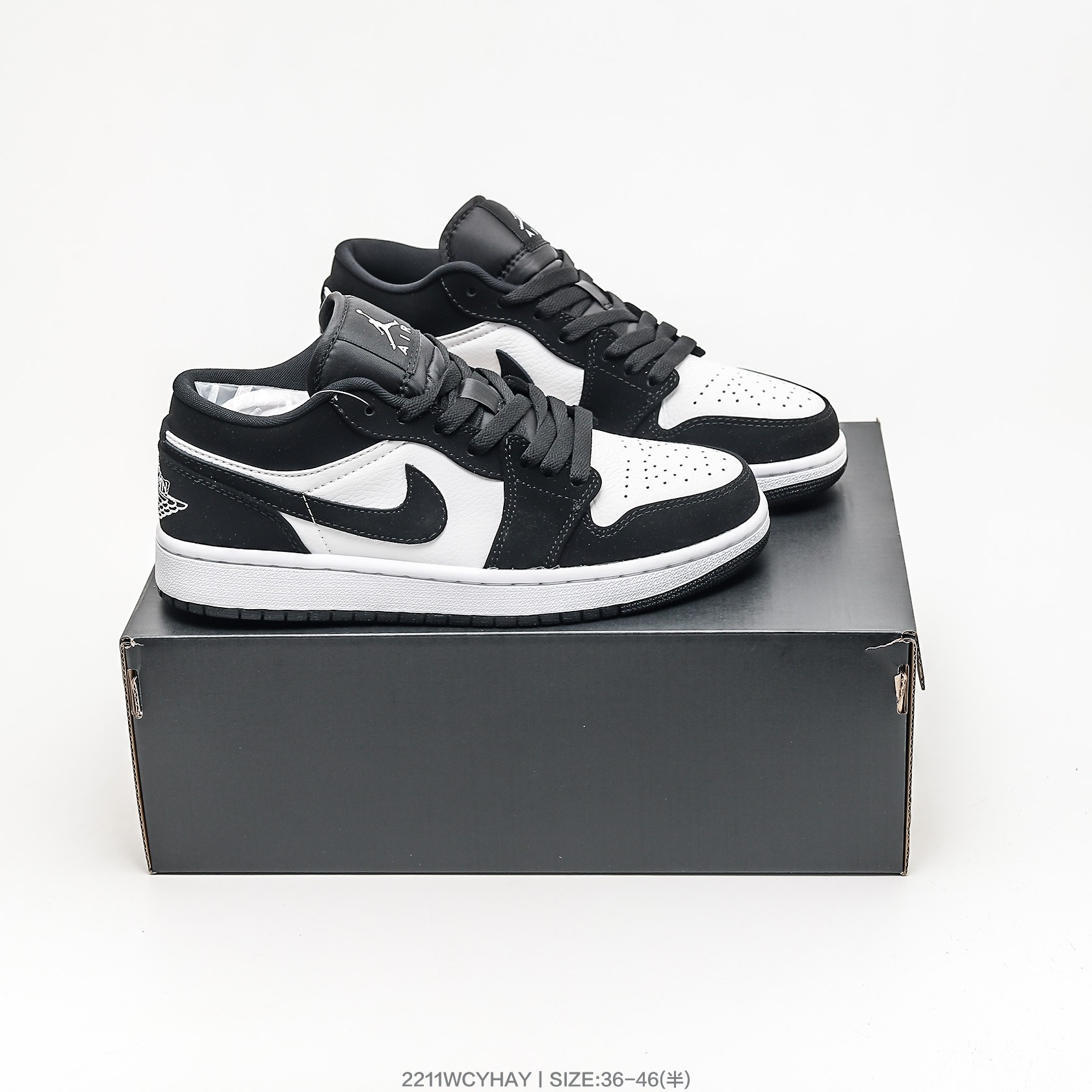 乔丹AJ1低帮男女板鞋（三）白黑钩