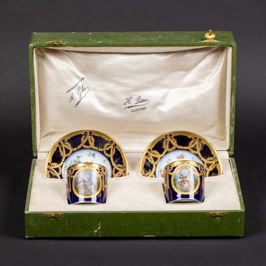 独角鹿西洋古董法国描金蓝釉浮雕珐琅手绘花卉瓷器杯碟双人套装 商品图0
