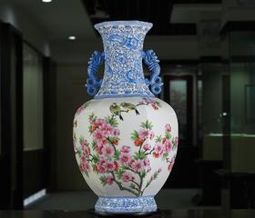 水点桃花春讯六方双耳瓶