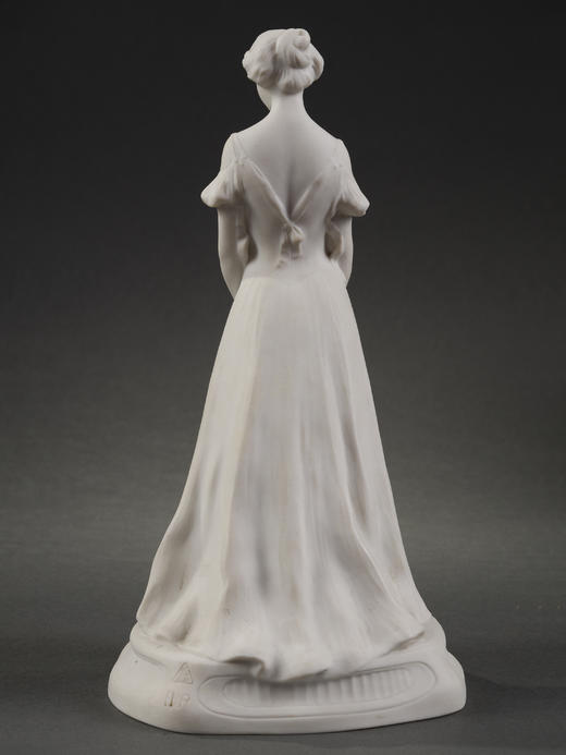 独角鹿西洋古董艺术家创作塞弗尔瓷窑出品素胎瓷雕塑《舞会之后》 商品图4