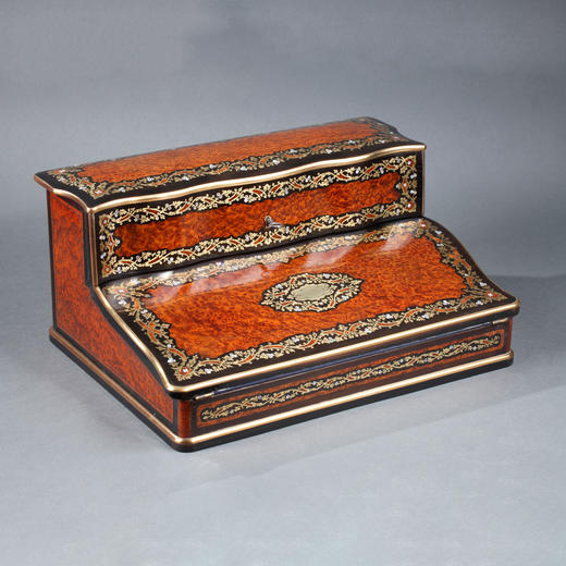 独角鹿西洋古董拿破仑三世时期法国黄铜母贝镶嵌香木便携式书写箱 商品图0