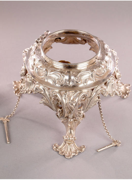 独角鹿西洋古董英国Robert Hennell银器工坊纯银雕花带炉温水壶 商品图4