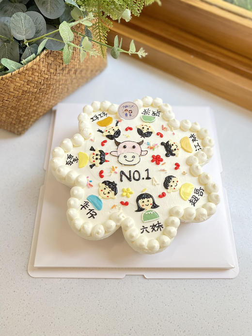 四寸手绘牛奶油蛋糕和七个纸杯蛋糕 下单前请仔细阅读商品详情 商品图0