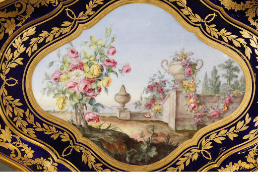 独角鹿西洋古董塞弗尔瓷器帝王蓝釉Guay手绘描金田园花卉赏盘瓷盘 商品图2