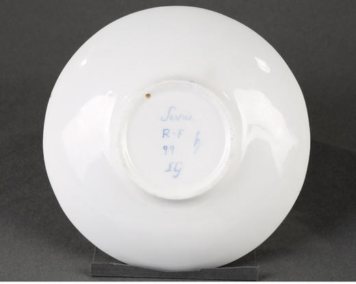 独角鹿西洋古董塞弗尔瓷器帝王蓝釉手绘描金彩色花卉茶杯托盘杯碟 商品图4