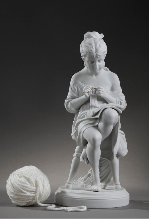 独角鹿西洋古董1890年代德国素胎瓷雕塑《正在编织的少女》 商品图1