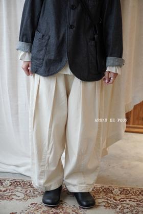 Tumugu褶皱口袋裤子