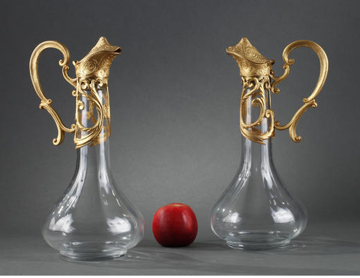 独角鹿西洋古董摆件法国铜鎏金涡卷叶纹雕花水晶酒壶一对 商品图1