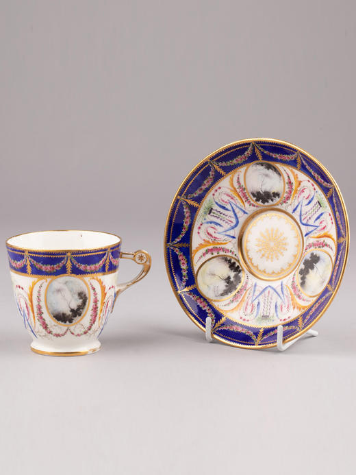 独角鹿西洋古董法国御窑塞弗描金手绘古典花环风景瓷器杯碟一套 商品图1