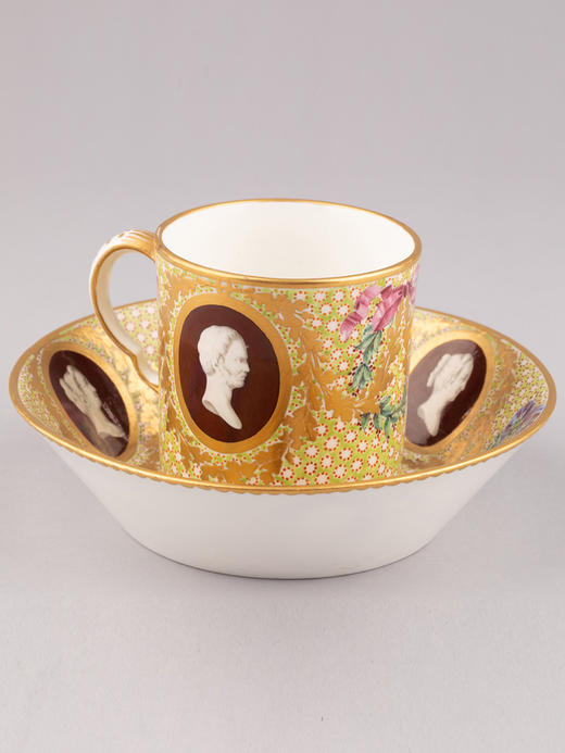 独角鹿西洋古董塞弗尔瓷器古典人物肖像手绘花卉描金浅绿釉色杯碟 商品图2