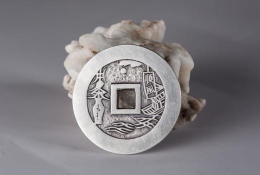 矩德泉坊 纯银手作 一本万利背雕花（5.1厘米版）055 商品图6