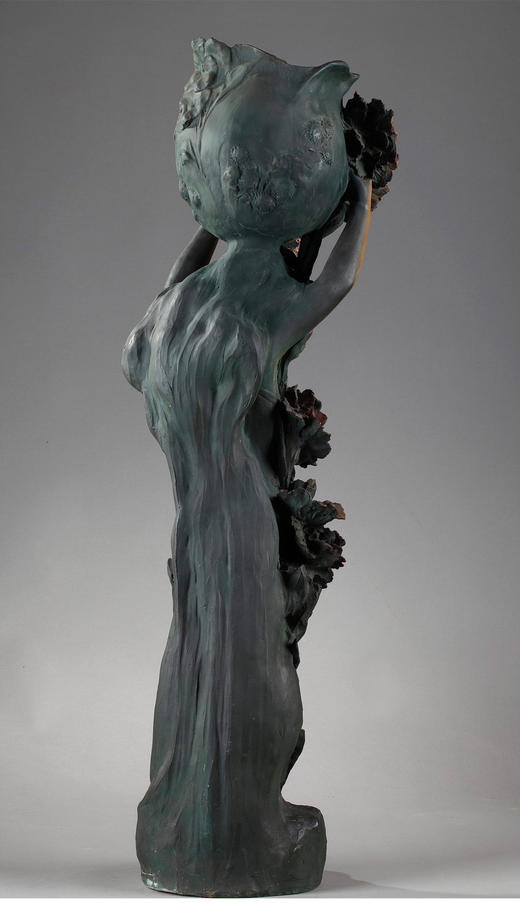 独角鹿西洋古董雕塑法国出品新艺术⻛格彩陶雕塑作品《少女与花》 商品图4