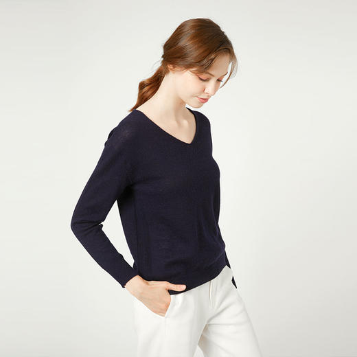 Shokay·香巴拉系列牦牛绒女士套衫，精纺牦牛绒一体编织成型，温暖有气质 增加卖点：两色可选|迷你高领气质设计 商品图3