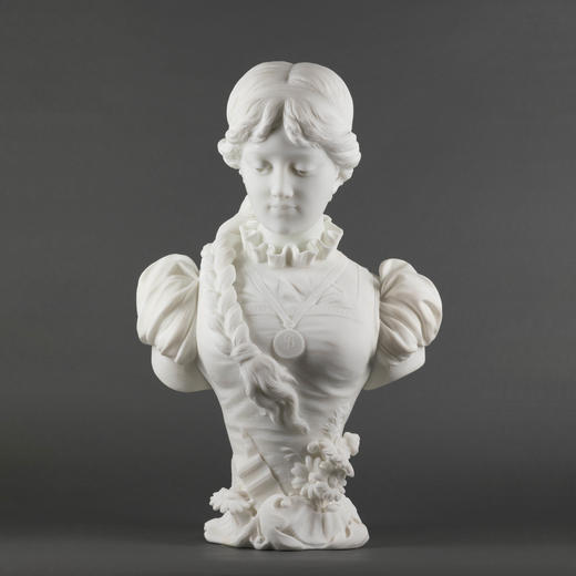 独角鹿西洋古董A.FRILLI签名梳辫子的女孩卡拉拉大理石半身雕塑 商品图0
