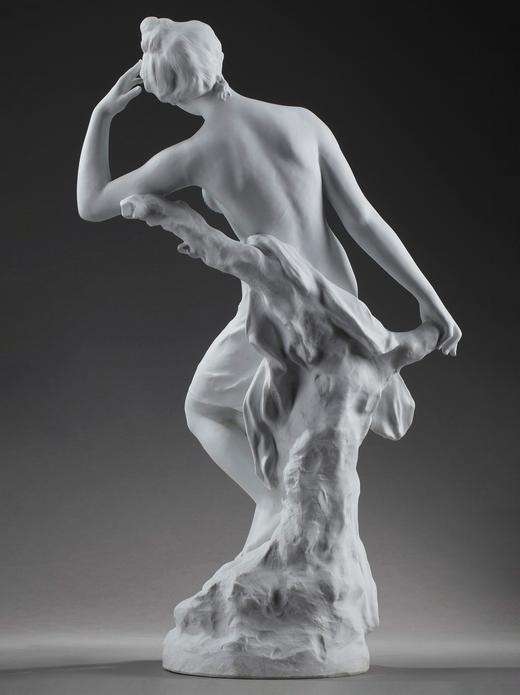 独角鹿西洋古董雕塑新艺术风格素胎瓷人物雕像《裹着浴巾的少女》 商品图3