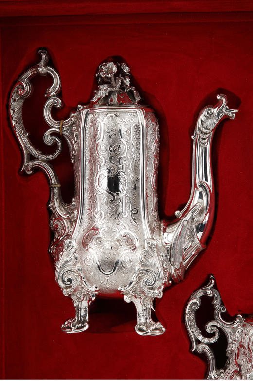 独角鹿西洋古董金银器工坊ODIOT签名洛可可风格纯银精雕茶具套件 商品图4