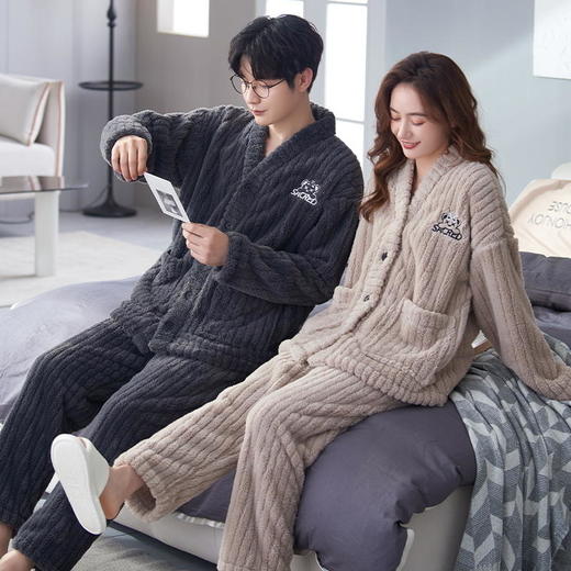 【9个款式任选情侣家居服】简约大方休闲保暖V领开衫情侣睡衣套装可外穿加厚珊瑚绒男女同款 商品图2