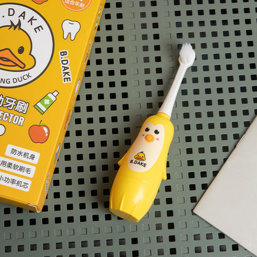 「五刷头套装」小黄鸭儿童版电动牙刷 创意家用宝宝洗护卡通萌宠软毛护齿洁牙牙刷 商品图1