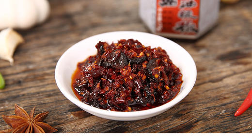“布依姑娘”牌香菇油辣椒175g 下饭酱 拌饭拌面 好吃不贵 商品图3