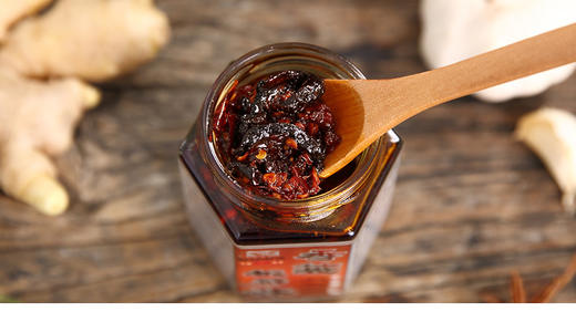 “布依姑娘”牌香菇油辣椒175g 下饭酱 拌饭拌面 好吃不贵 商品图0