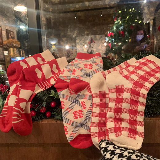 本命年红袜子女中筒袜ins潮外穿棋盘格情侣长筒袜 商品图3