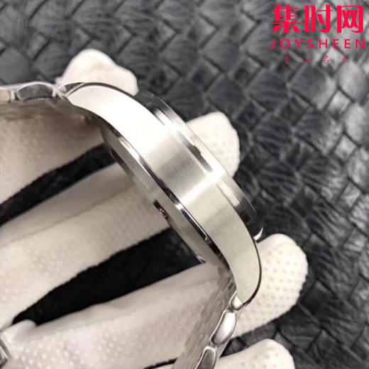 ZF经典臻品【驰骋高空 分秒必“真”】
万国IWC3777飞行员计时系列 商品图5
