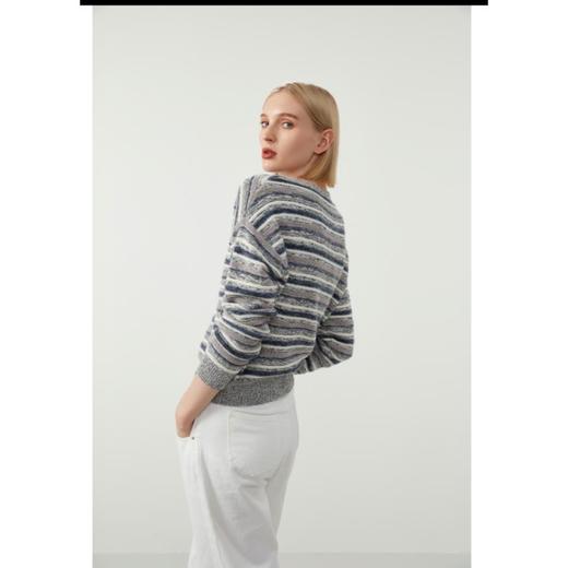 3楼珍贝夹色亮片圆领女衫 商品图1