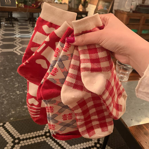 本命年红袜子女中筒袜ins潮外穿棋盘格情侣长筒袜 商品图6