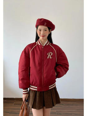 勃艮第红👉棒球外套 满满青春活力感🔗