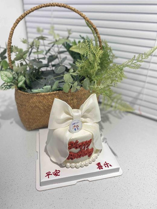 四寸翻糖蝴蝶结奶油蛋糕 下单前请仔细阅读商品详情 商品图0