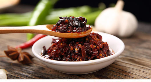 “布依姑娘”牌香菇油辣椒175g 下饭酱 拌饭拌面 好吃不贵 商品图4