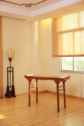 红桥红  家具严选  缅甸花梨(大果紫檀）  【120洪氏 剑足插肩榫翘头案】