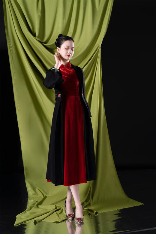 荷言HEYEN 玫瑰夜话  经典黑色羊毛呢外套大衣 手工玫瑰盘扣高级定制 商品图1