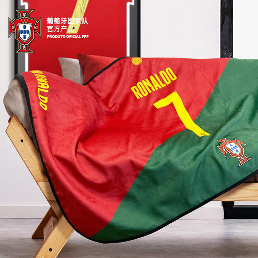 葡萄牙国家队官方商品丨C罗印号毛毯世界杯保暖家居毯可收纳毯子 商品图2