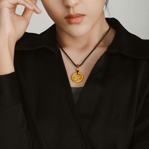 宫匠造办 十朝十美平安扣 唐·凤佑平安黄金吊坠 商品图4