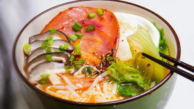 清汤鸡蛋面——新良家宴饺子粉