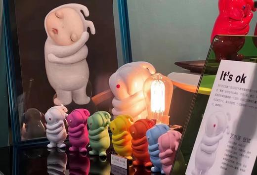 《抱抱》白色 商品图3