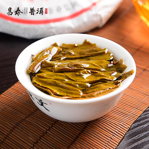 【第2件0元 顺丰包邮】昌泰 2019年卫荣号回归 8582 古树普洱生茶 357g/饼（天猫同款） 商品图2