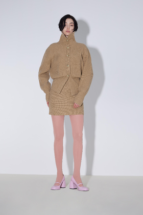 掐腰式宽松版翻领针织衫